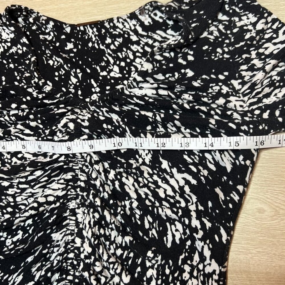 Elie Tahari - Women's S/M Blouse Black White Abstract Print Long Ruched Sleeves - Picture 16 of 16